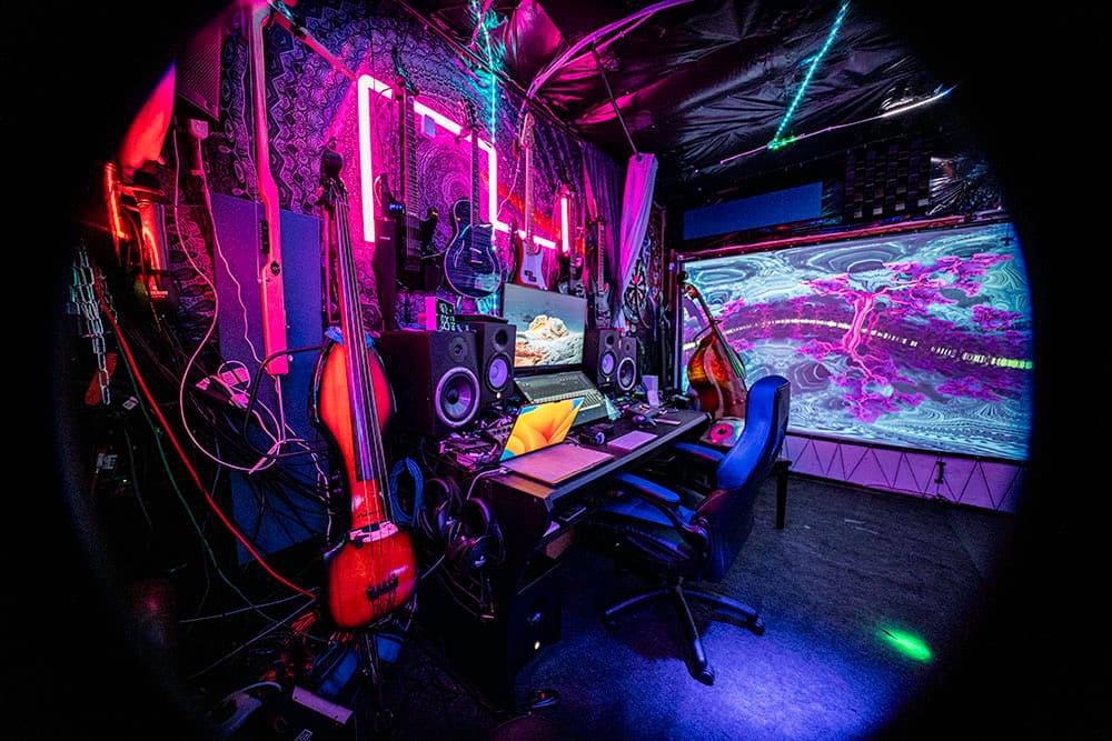 Main Background